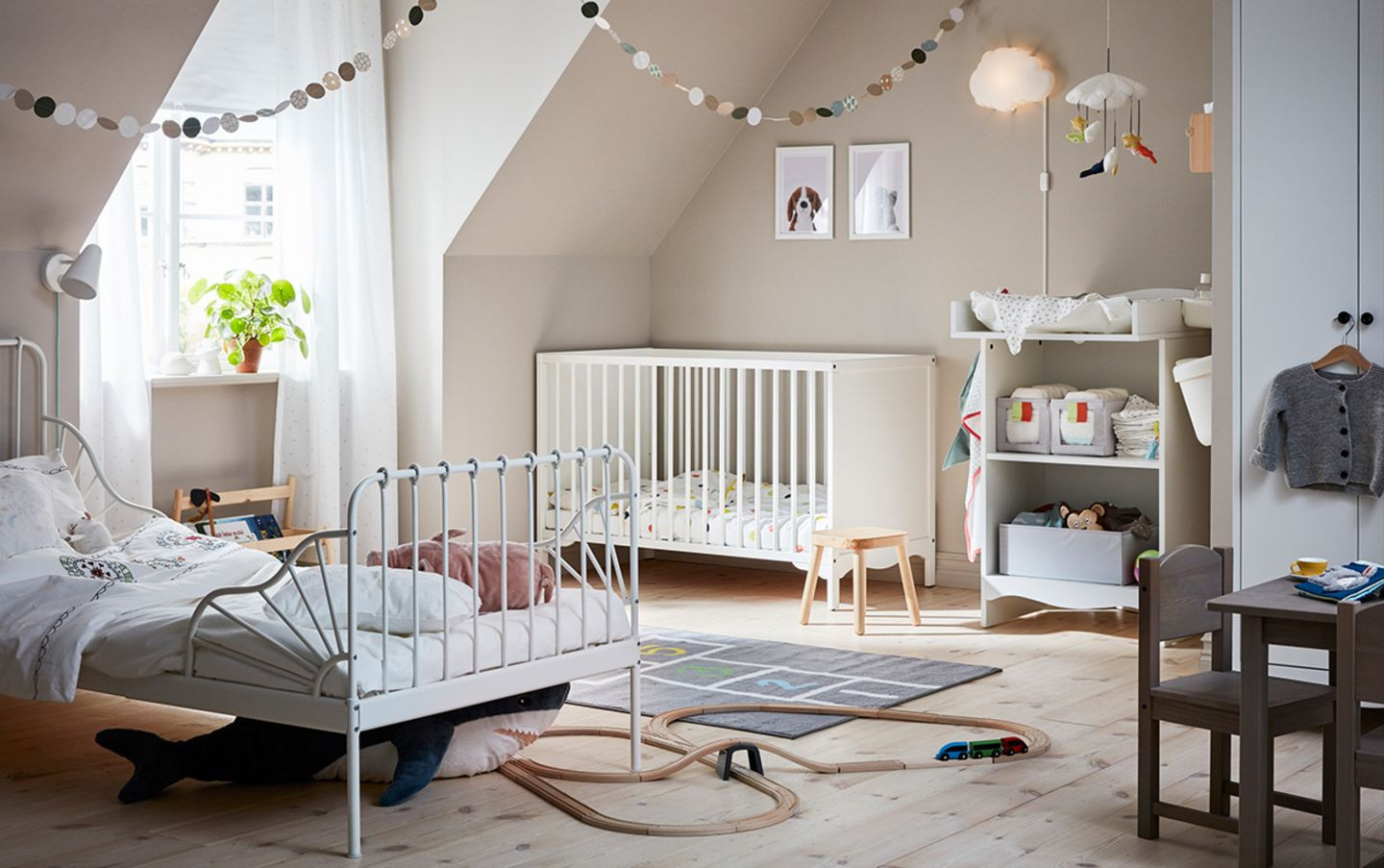Ab Wann Sollte Das Baby Ins Geschwisterzimmer Einziehen regarding Babyzimmer Im Schlafzimmer