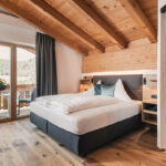 Komfortzimmer Mit Balkon – Südseite – Hubertushof With Schlafzimmer Südseite