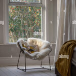 Moderne Sessel, Möbel In Ein Helles Schlafzimmer Abgedeckt In Moderner Sessel Für Schlafzimmer