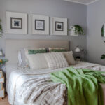 Schlafzimmer In Grau, Weiß Und Grün Im … – Bild Kaufen – 12611114 Inside Schlafzimmer Grau